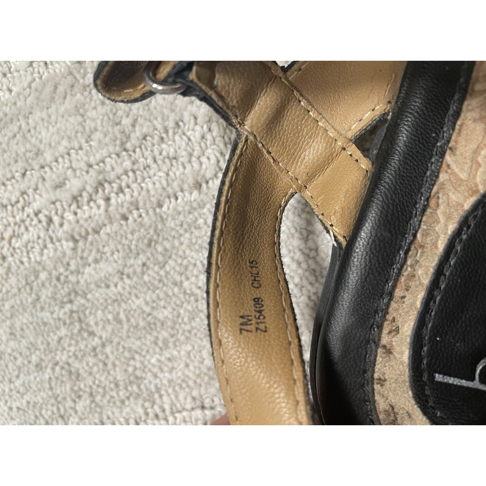 Born B.o.c. Boc Strappy Sandals Black‎ Womens Size 7 Comfy Flat - Picture 8 of 9